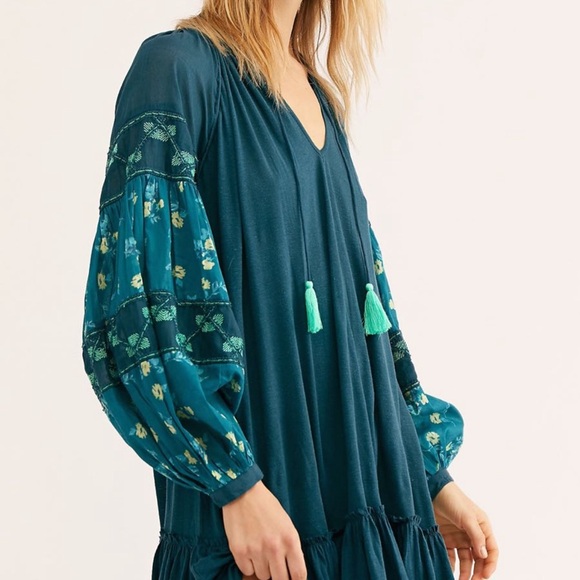 Free People “Mix It Up Tunic” (Jade) XS
NWOT - Picture 2 of 4
